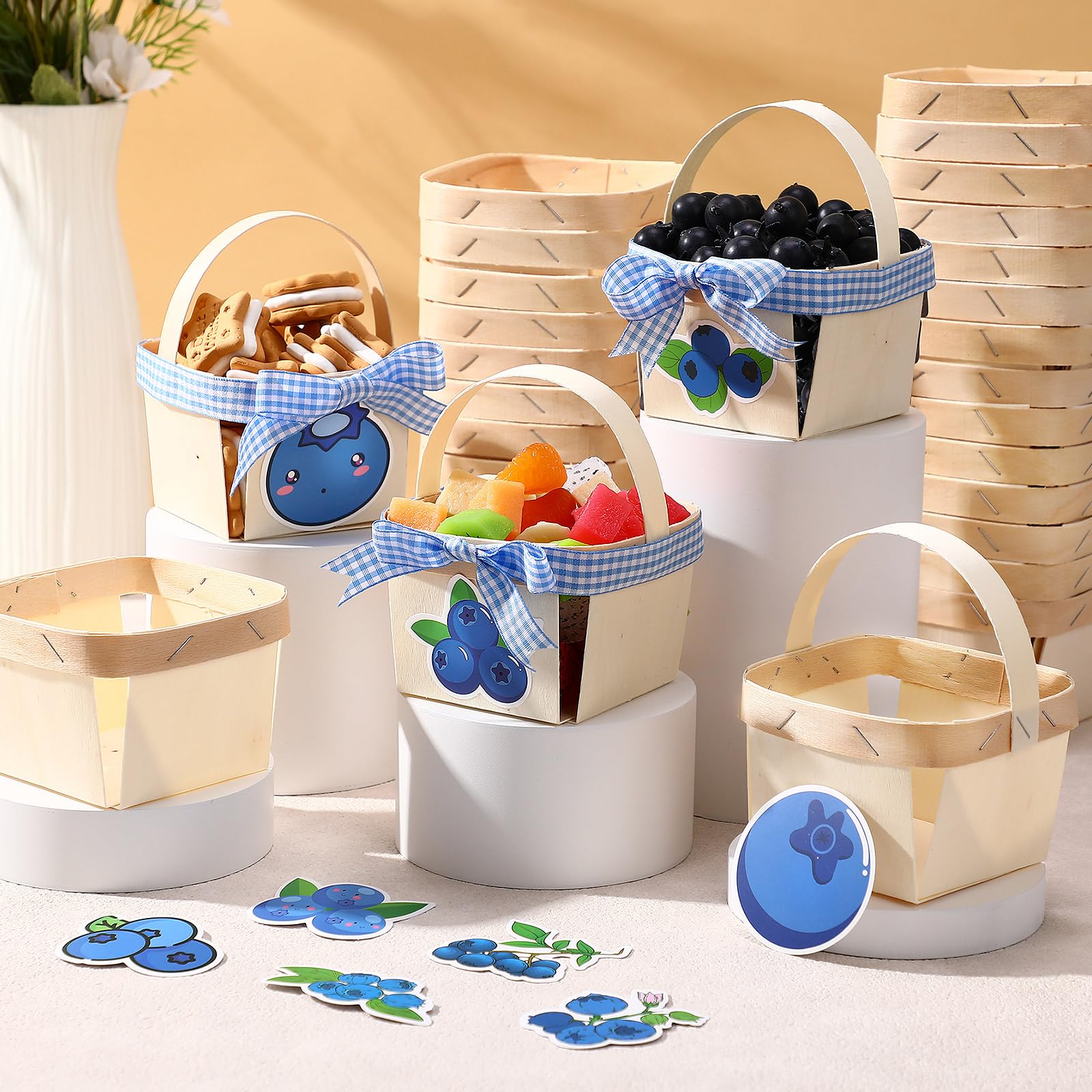 Seeloowy 77 Pcs/30 Sets One Pint Wood Berry Basket with Handle with Blueberry Stickers and Blue Gingham Ribbon 4 Small Gifts Bas